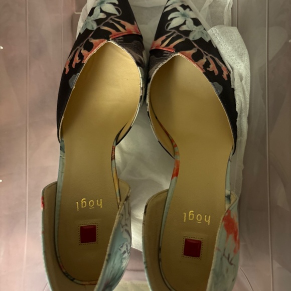 Heels - Picture 3 of 5